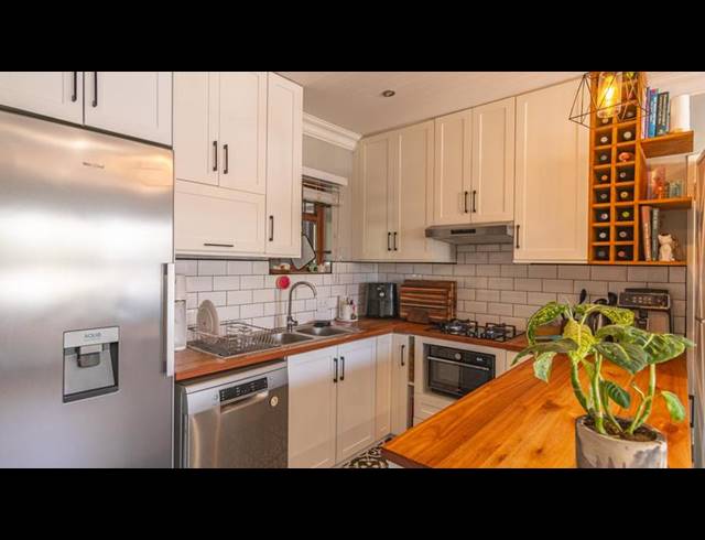 2 BEDROOM TOWNHOUSE FOR SALE IN VREDENBERG